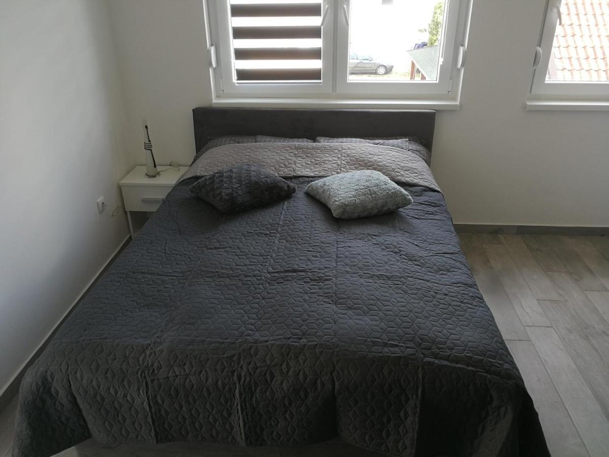 Danica Apartment Sremska Mitrovica Exterior foto
