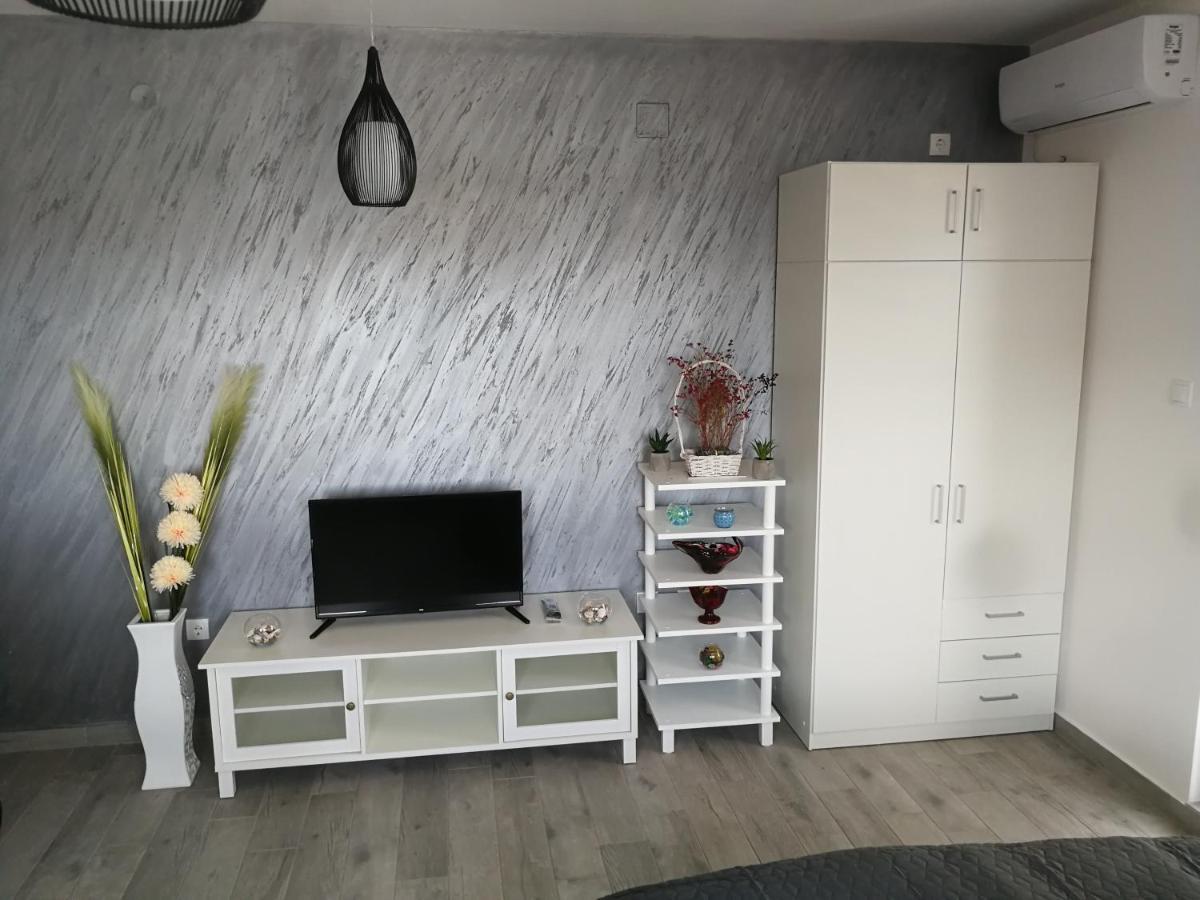 Danica Apartment Sremska Mitrovica Exterior foto