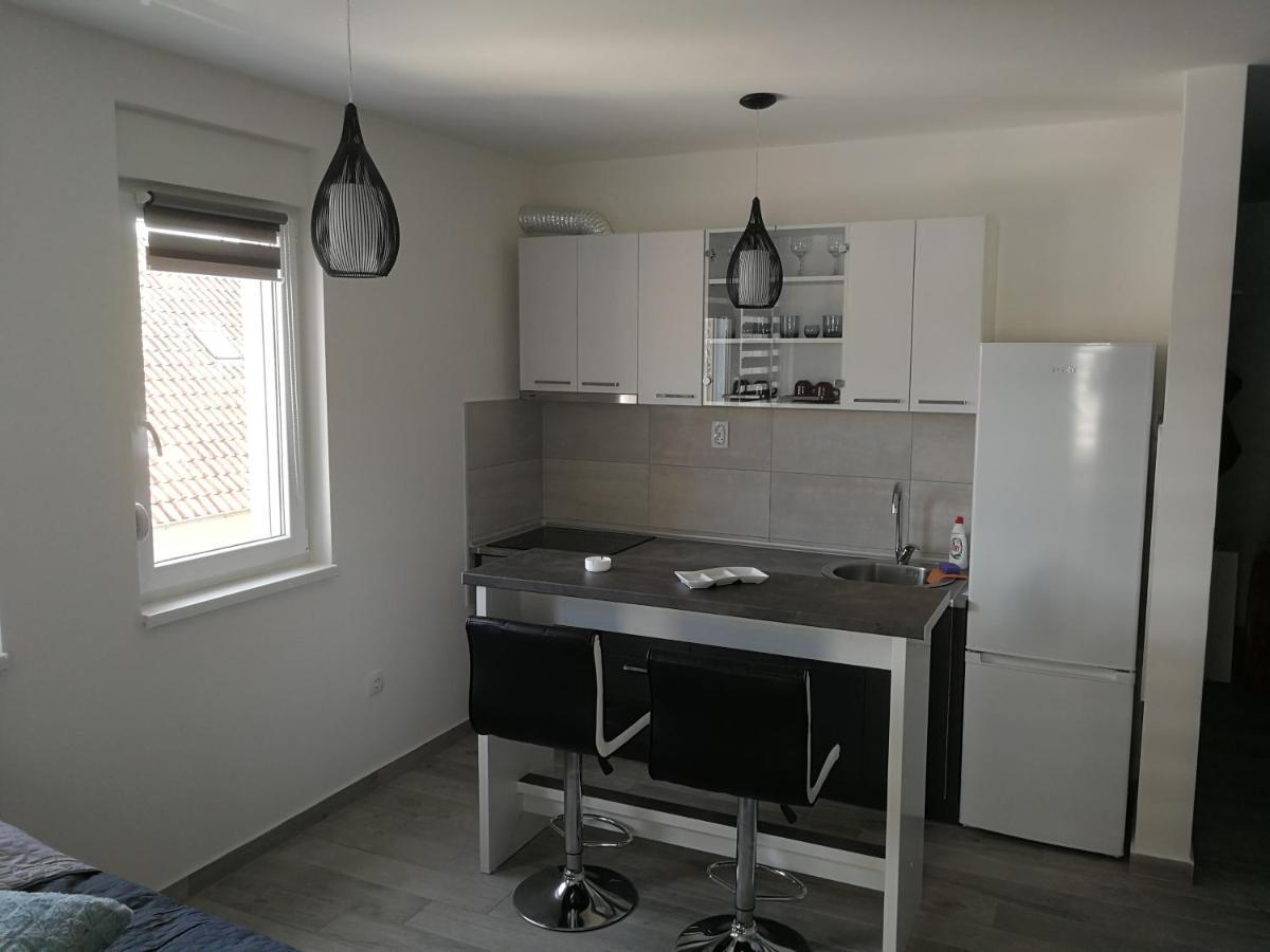 Danica Apartment Sremska Mitrovica Exterior foto