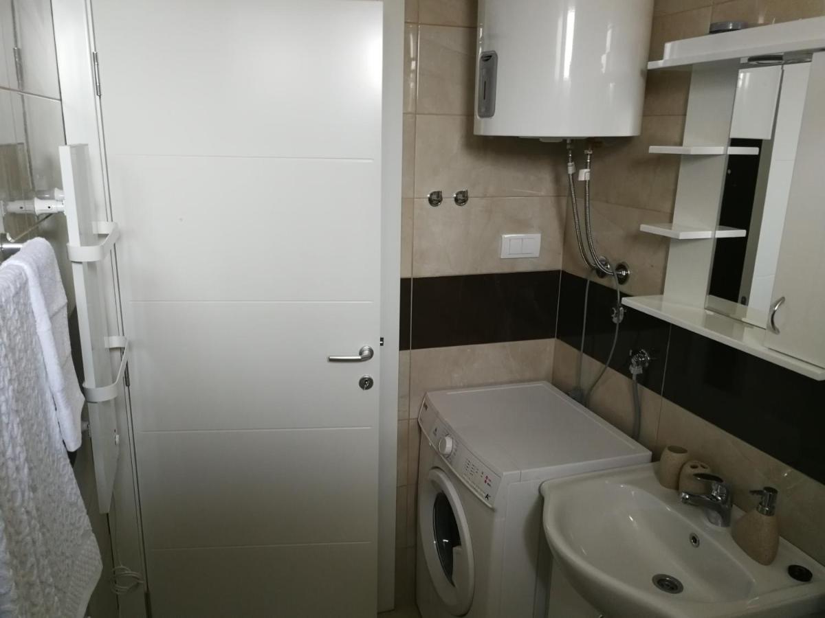 Danica Apartment Sremska Mitrovica Exterior foto