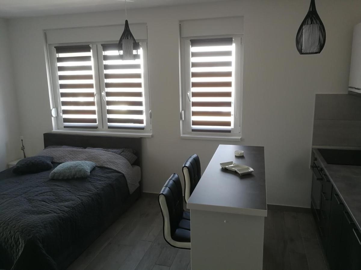 Danica Apartment Sremska Mitrovica Exterior foto