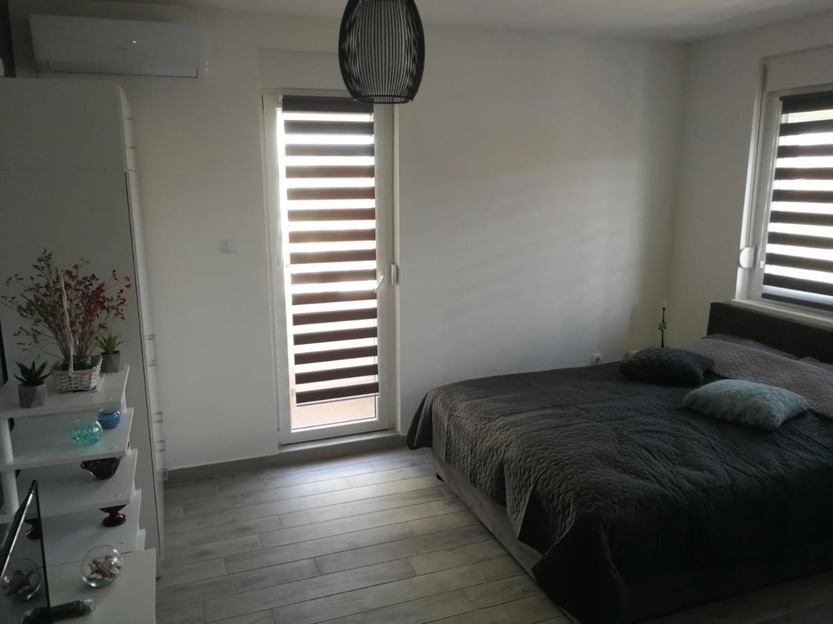 Danica Apartment Sremska Mitrovica Exterior foto